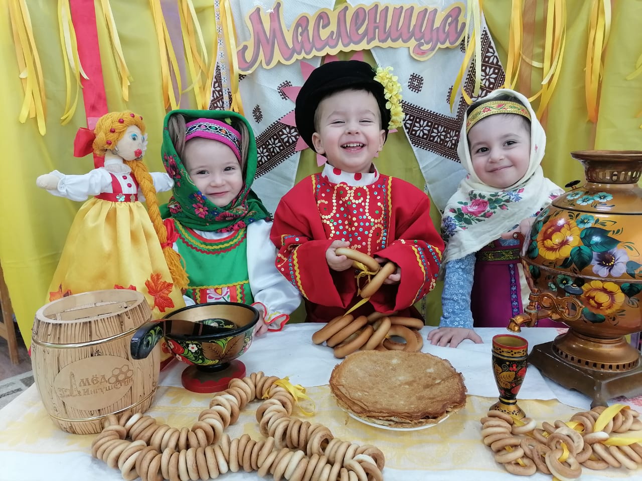 Масляничная культура. Традиционная Масленица в Грайворонском районе. Красивые картинки про Масленицу для детей яркие.